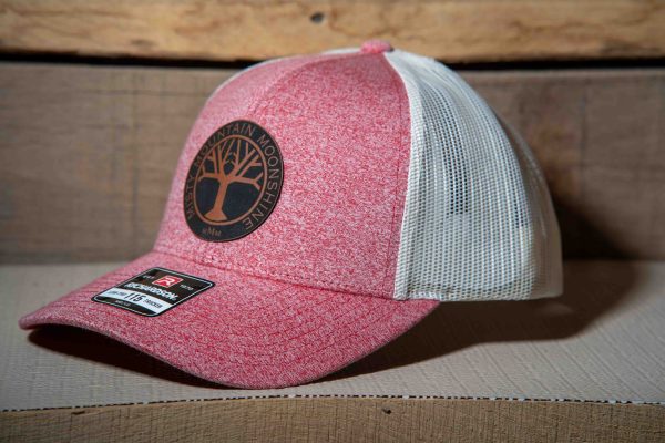 Misty Mountain Hat, Fushia/White